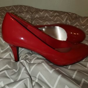 Comfort cherry red heels